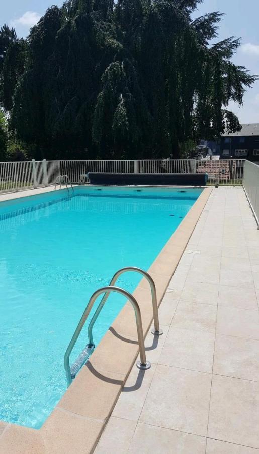 Le Grand Large "Superbe Studio Piscine Chauffee Du 1 Juin Au 15 Septembre" Trouville-sur-Mer Exterior foto